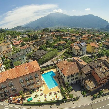 Hotel Alberello Рива-дель-Гарда Экстерьер фото