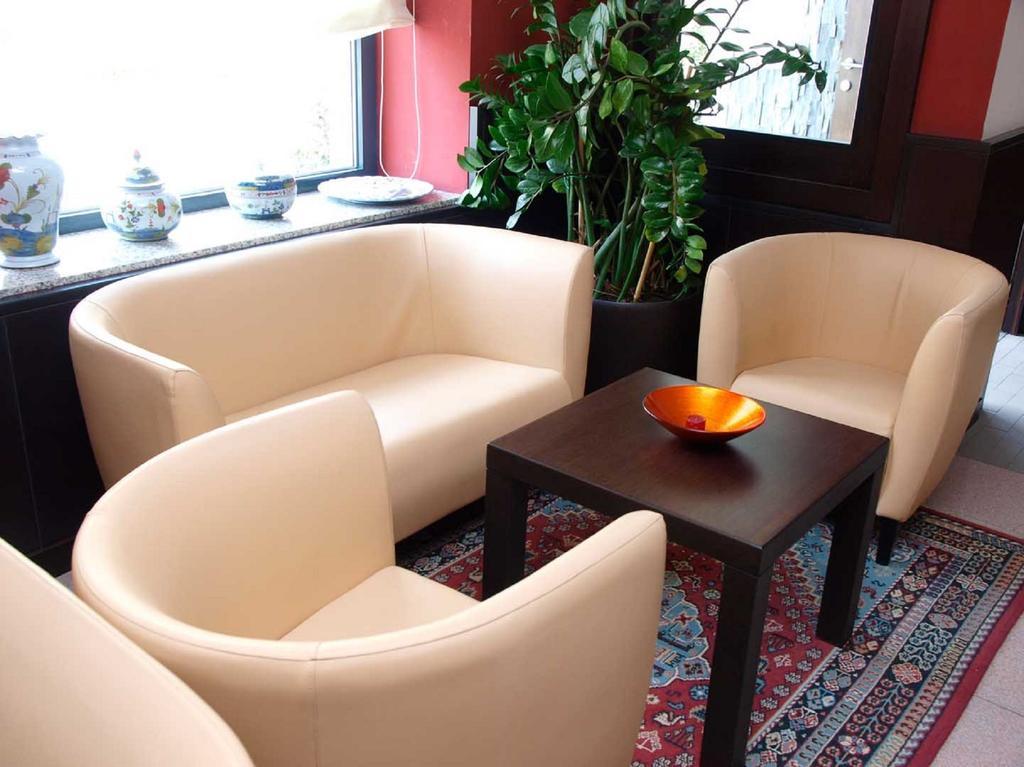 Hotel Alberello Рива-дель-Гарда Экстерьер фото