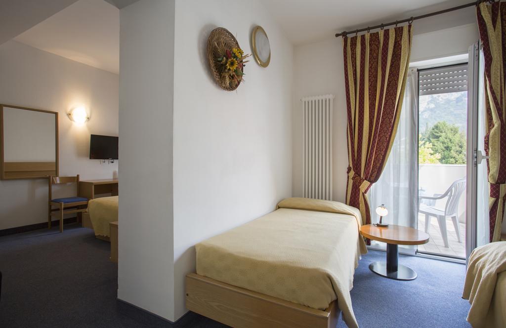 Hotel Alberello Рива-дель-Гарда Номер фото