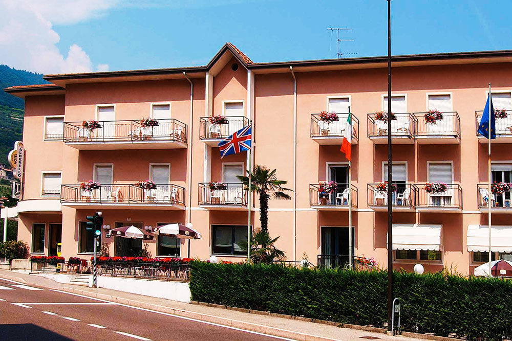 Hotel Alberello Рива-дель-Гарда Экстерьер фото