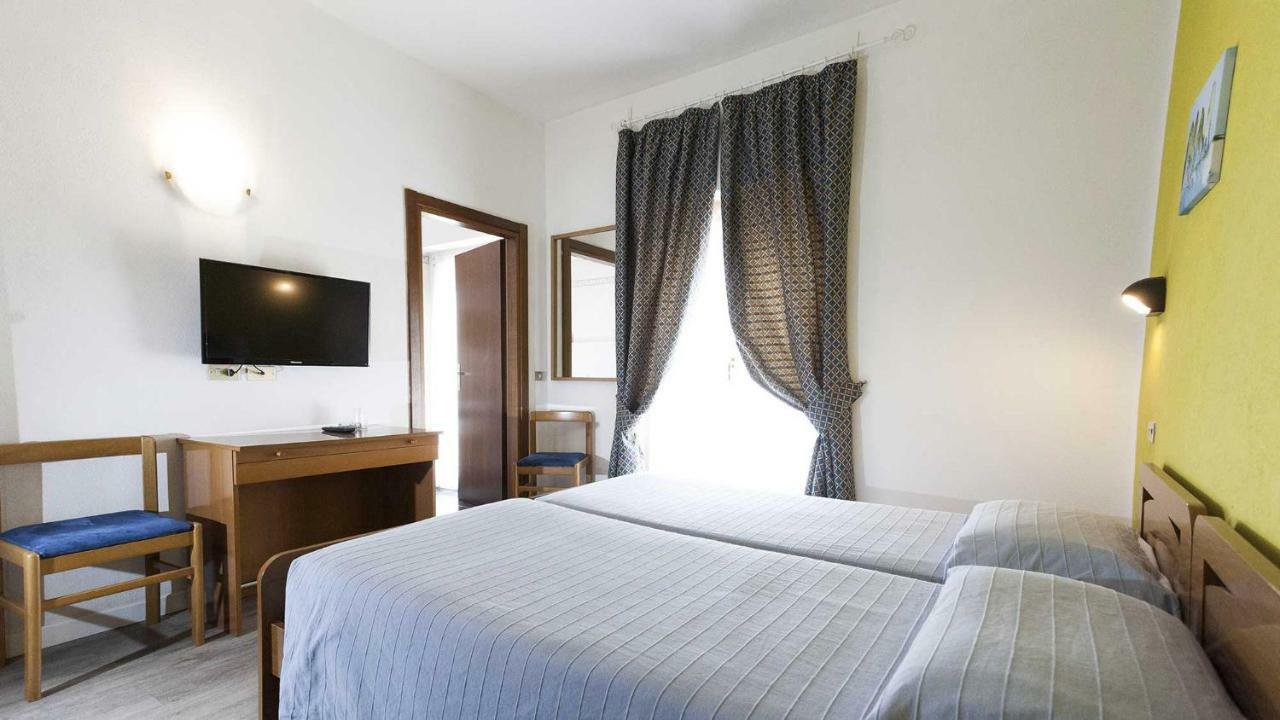 Hotel Alberello Рива-дель-Гарда Экстерьер фото