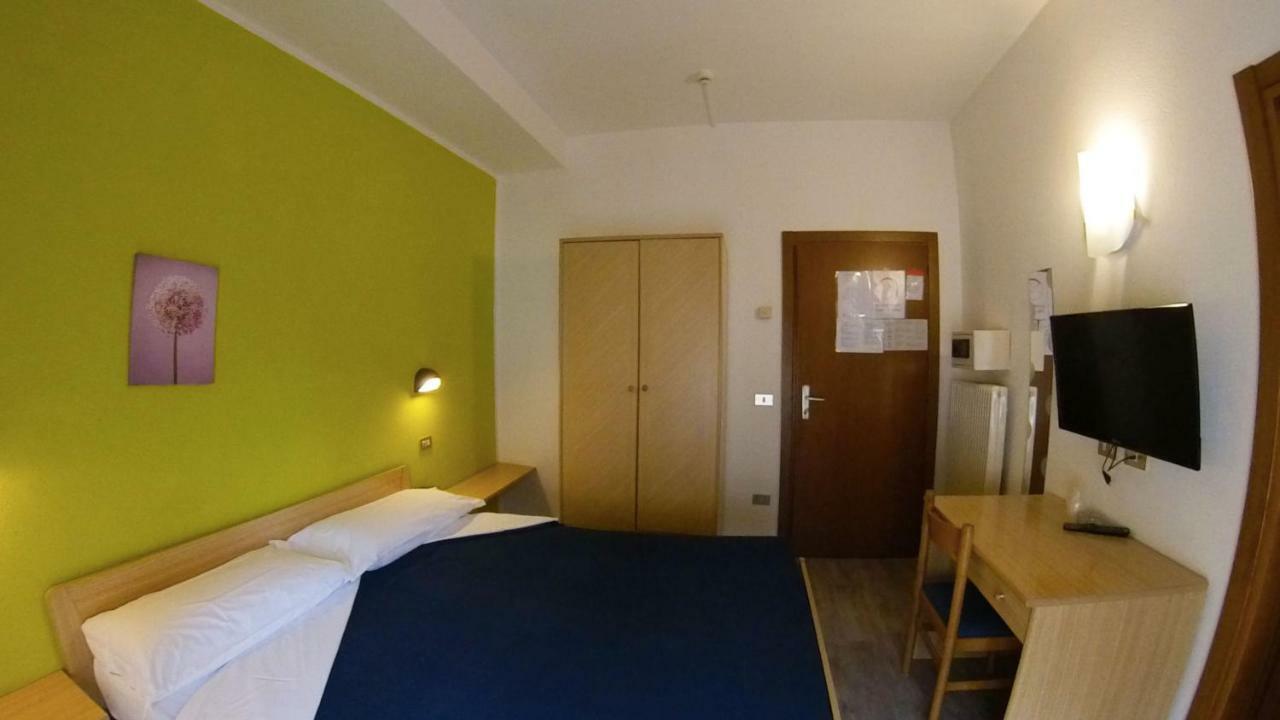 Hotel Alberello Рива-дель-Гарда Экстерьер фото