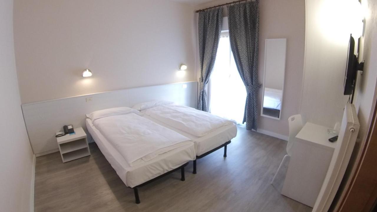 Hotel Alberello Рива-дель-Гарда Экстерьер фото